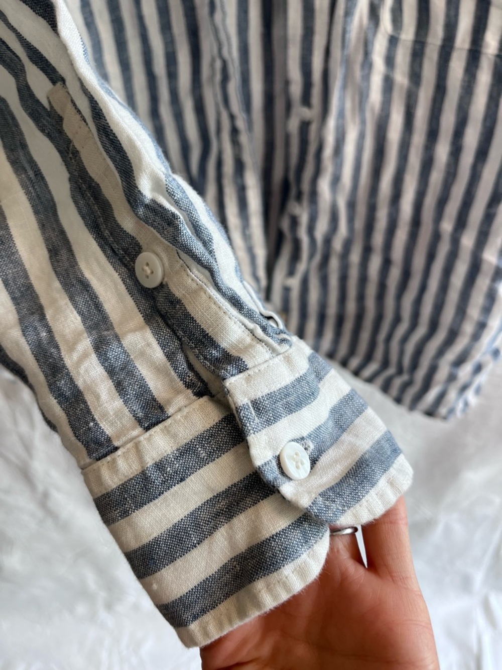 Faherty Laguna Blue Stripe Button Down Shirt 100% Linen - Picture 6 of 11